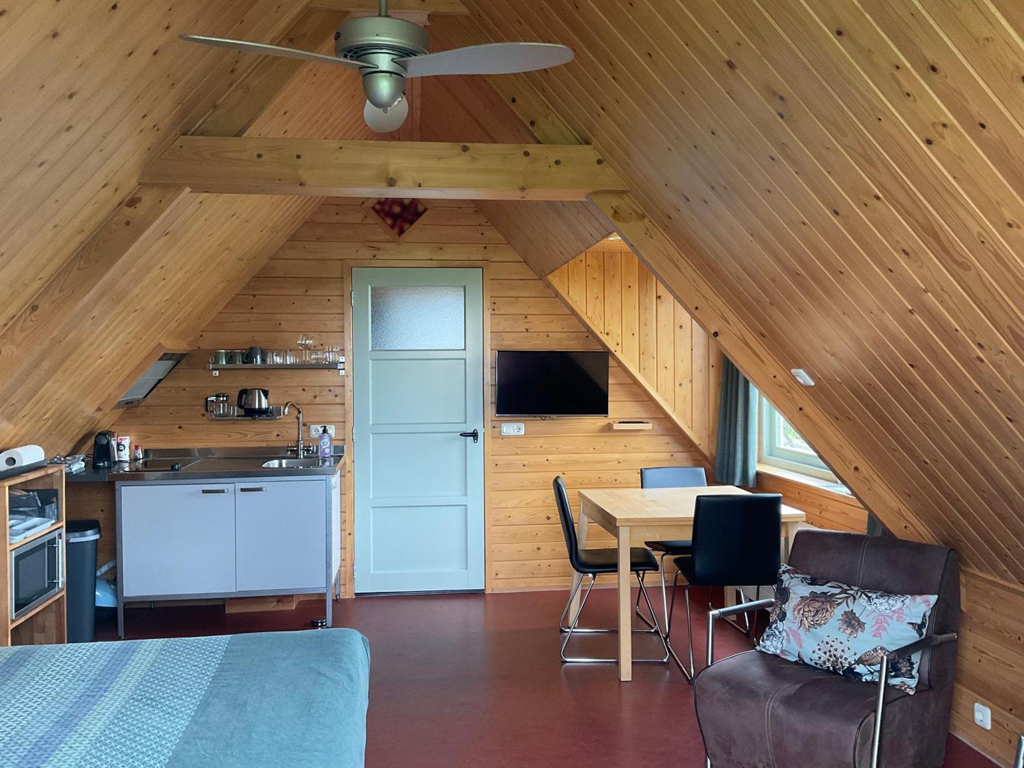 B&B En Vakantiehuisje Ursula 보쿰 외부 사진